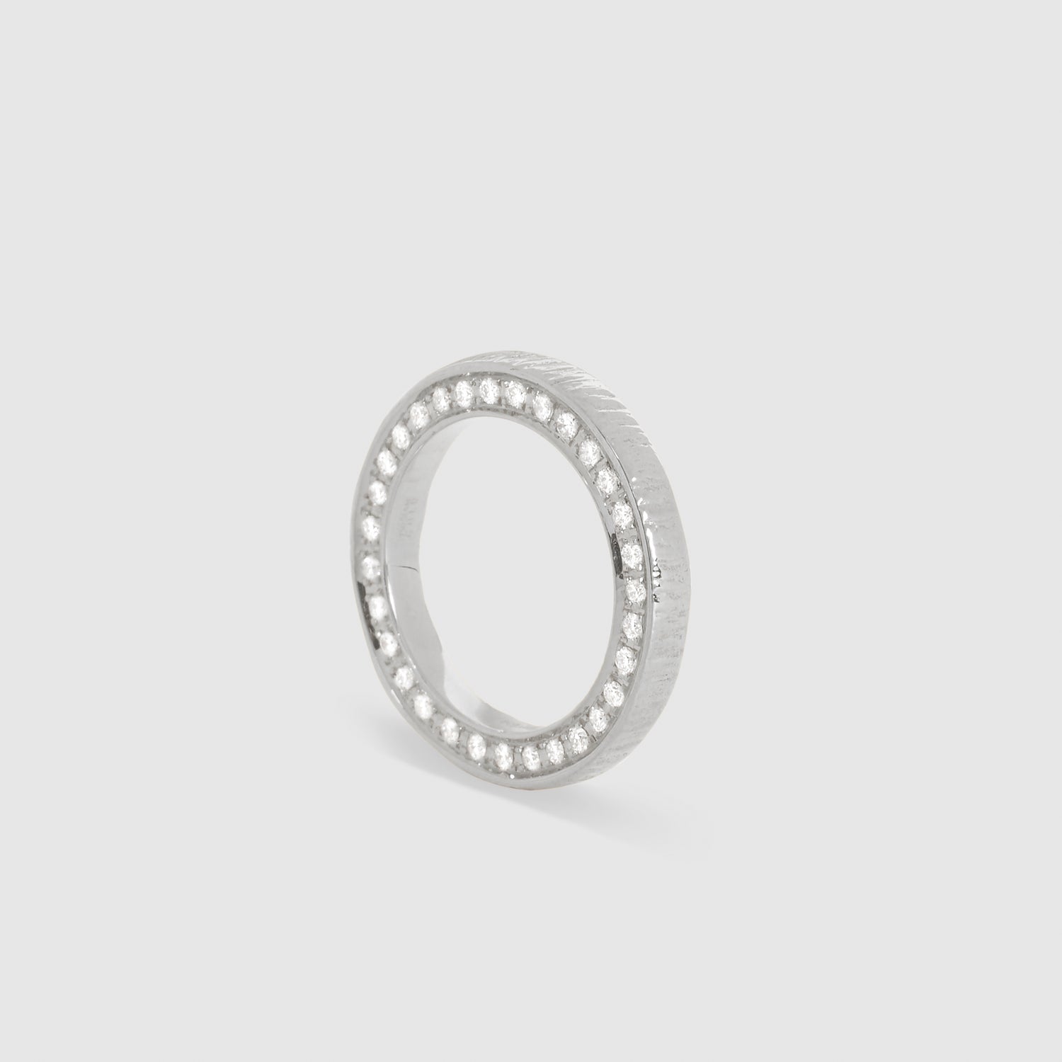 Round III Ring