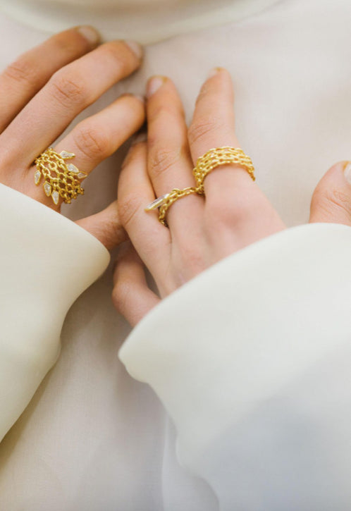 Curves Ring